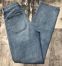 Load image into Gallery viewer, Denim Forum blue high rise straight jeans - Hers size 25
