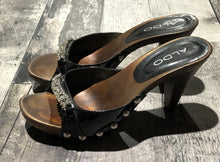 Load image into Gallery viewer, Aldo black/brown sandal heel - Hers size 4
