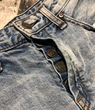 Load image into Gallery viewer, Free People blue mid rise denim shorts - Hers size 27
