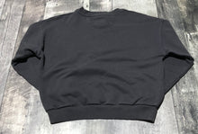 Load image into Gallery viewer, American Eagle grey cropped sweater - Hers size XS
