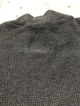 Load image into Gallery viewer, TNA black long sleeve crop top - Hers size XS
