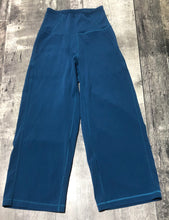 Load image into Gallery viewer, lululemon blue high rise pants - Hers size 0

