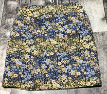 Load image into Gallery viewer, Brooks Brothers blue/green/peach skirt - Hers size 2
