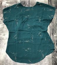 Load image into Gallery viewer, Babaton teal 100% silk shirt - Hers size XS

