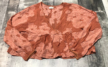 Load image into Gallery viewer, Wilfred orange crop blouse - Hers size M
