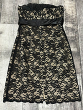 Load image into Gallery viewer, White House Black Market black/cream lace dress - Hers size 4
