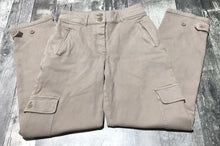 Load image into Gallery viewer, Wilfred Free beige high rise pants - Hers size 4
