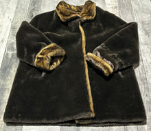 Load image into Gallery viewer, Regal brown jacket - Hers size XL
