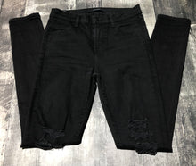 Load image into Gallery viewer, J Brand black ripped skinny jeans - Hers size 26

