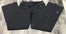 Load image into Gallery viewer, lululemon black low rise pants - Hers size 4

