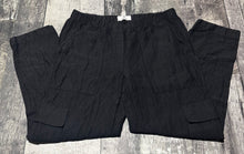 Load image into Gallery viewer, Babaton black pants - Hers size 2
