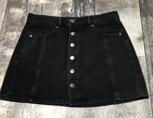 Load image into Gallery viewer, American Eagle black mini denim skirt - Hers size 8
