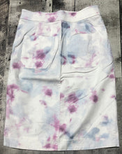Load image into Gallery viewer, Anthropologie white/purple/blue mid length skirt - Hers size 2

