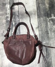 Load image into Gallery viewer, Elliott Luca red purple cross body purse

