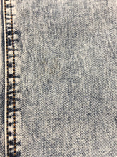 Load image into Gallery viewer, Rag &amp; Bone light blue mid rise straight leg cuffed jeans - Hers size 25
