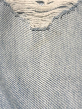 Load image into Gallery viewer, Levi’s light blue mid rise straight leg ripped jeans - Hers size 27
