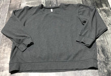 Load image into Gallery viewer, Babaton grey crop sweater - Hers size L
