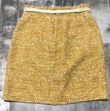 Load image into Gallery viewer, Elevenses yellow/cream skirt - Hers size 4
