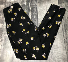Load image into Gallery viewer, Soaked black/yellow high rise skinny leg pants - Hers size XS
