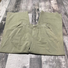 Load image into Gallery viewer, Loft green pants - Hers size S
