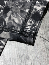 Load image into Gallery viewer, lululemon grey/black athletic set - Hers size top approx S/M leggings size 6
