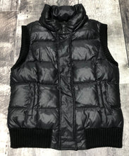 Load image into Gallery viewer, BCBG black puffer vest - Hers size M
