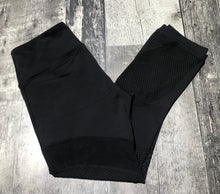 Load image into Gallery viewer, lululemon black/sheer capri leggings - Hers size 4

