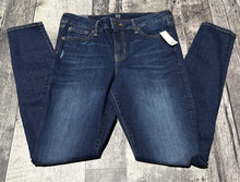 Load image into Gallery viewer, GAP dark blue mid rise skinny jeans - Hers size 29
