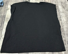 Load image into Gallery viewer, Wilfred Free black oversized shirt - Hers size XS
