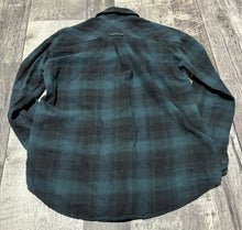 Load image into Gallery viewer, Wilfred Free black/green button up - Hers size XS
