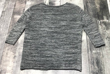 Load image into Gallery viewer, Wilfred grey/black 3/4 sleeve sweater - Hers size XXS
