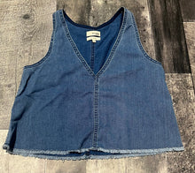 Load image into Gallery viewer, Wilfred Free blue tank top - Hers size XXS
