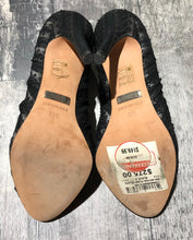 Load image into Gallery viewer, Badgley Mischka black/grey heels - Hers size 8
