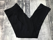 Load image into Gallery viewer, lululemon black leggings - Hers size 8
