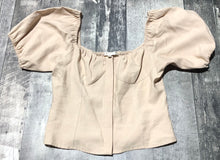 Load image into Gallery viewer, Wayf beige crop blouse - Hers size S
