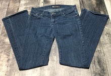Load image into Gallery viewer, Rock &amp; Republic blue low rise flare leg jeans - Hers size 25
