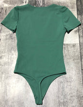 Load image into Gallery viewer, Babaton green tshirt body suit - Hers size 2XS
