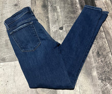 Load image into Gallery viewer, Joe’s blue skinny jeans - Hers size 26
