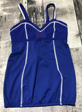 Load image into Gallery viewer, lululemon blue/white tank top - Hers size 6
