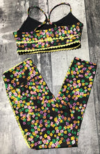 Load image into Gallery viewer, IVL black/yellow/multi colour sports bra/ legging set - Hers sports bra size 8 legging size 10
