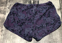 Load image into Gallery viewer, Sundry purple lounge shorts - Hers size 2
