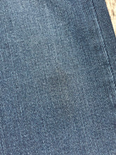 Load image into Gallery viewer, Mother blue high rise flare crop jeans - Hers size 26
