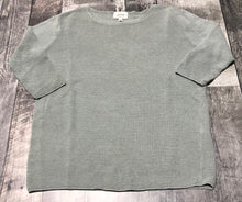 Load image into Gallery viewer, Wilfred sage green knit 3/4 sleeve shirt - Hers size XXS
