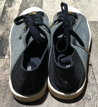 Load image into Gallery viewer, Michael Kors blue sneakers - Hers size 7
