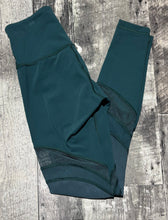 Load image into Gallery viewer, lululemon teal leggings - Hers size 2
