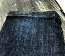 Load image into Gallery viewer, Hudson dark blue mid rise slim jeans - Hers size 28
