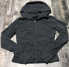 Load image into Gallery viewer, lululemon grey zip up hoodie - Hers size 8
