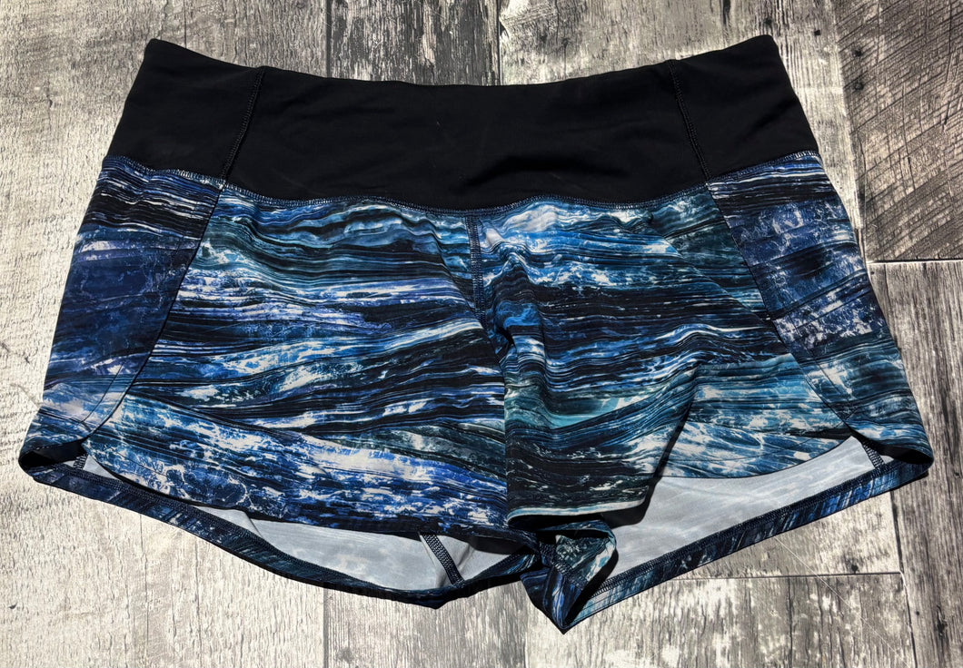 lululemon black/blue shorts - Hers size 6