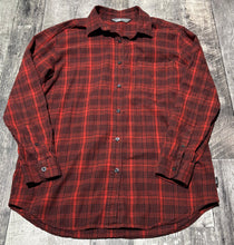 Load image into Gallery viewer, The North Face red/dark red button up - Hers size M
