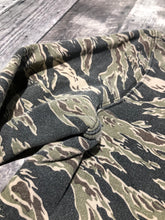 Load image into Gallery viewer, TNA black/beige/green sweater - Hers size S

